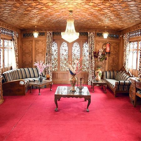 Yadgaar Houseboats Otel Srīnagar Dış mekan fotoğraf