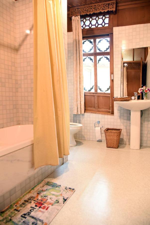 Yadgaar Houseboats Otel Srīnagar Dış mekan fotoğraf