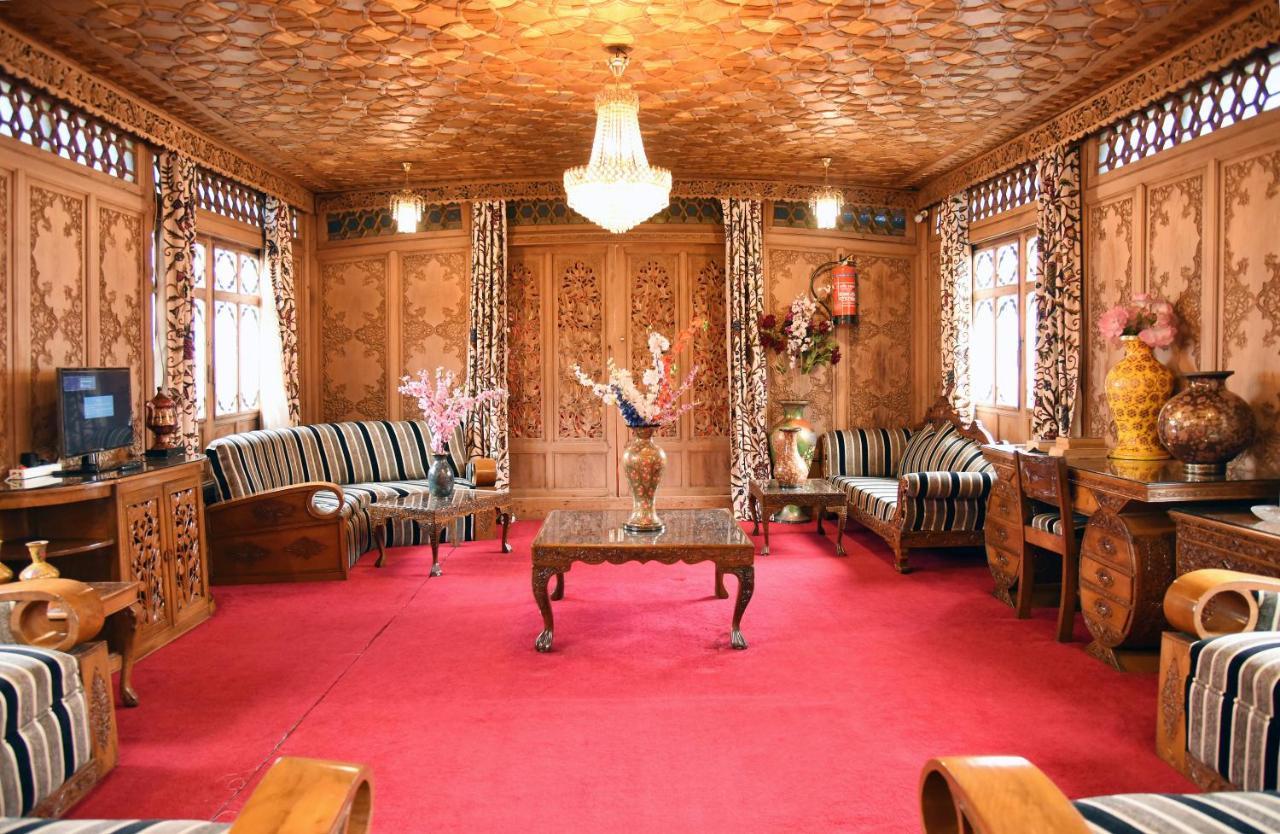 Yadgaar Houseboats Otel Srīnagar Dış mekan fotoğraf